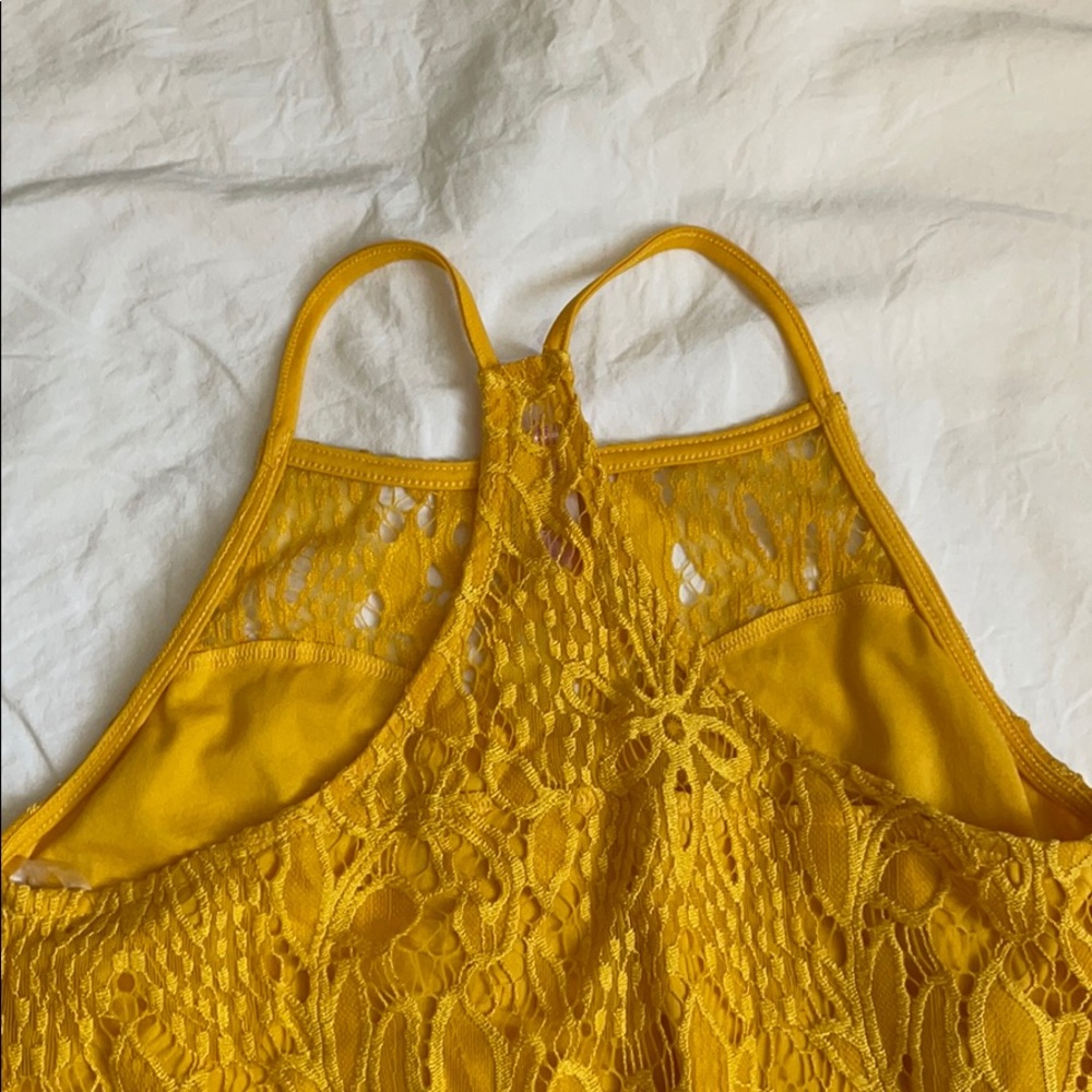 Lace Razorback Yellow Tank - Picture 4 of 4